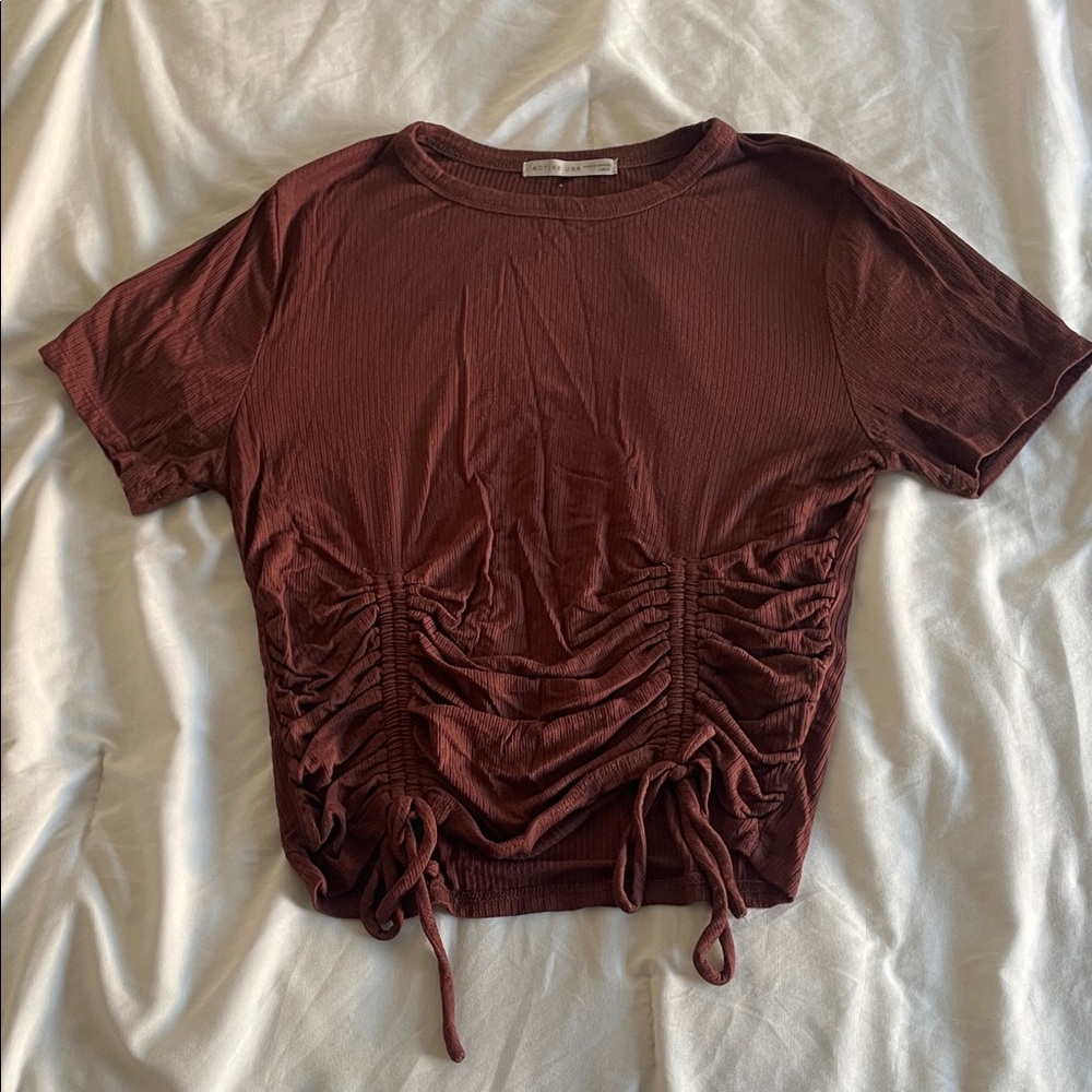 Active USA Ruched Short Sleeve Top in Deep Brown